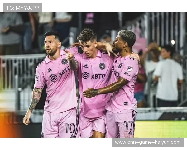 迈阿密国际围绕核心传导衔接,场上配合更为紧密 迈阿密国际围绕核心传导衔接,场上配合更为紧密