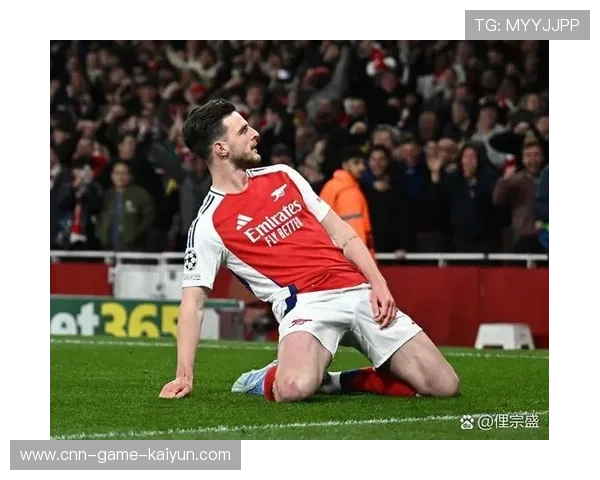 阿森纳前场渗透极具威胁，萨卡抽射擦柱而出