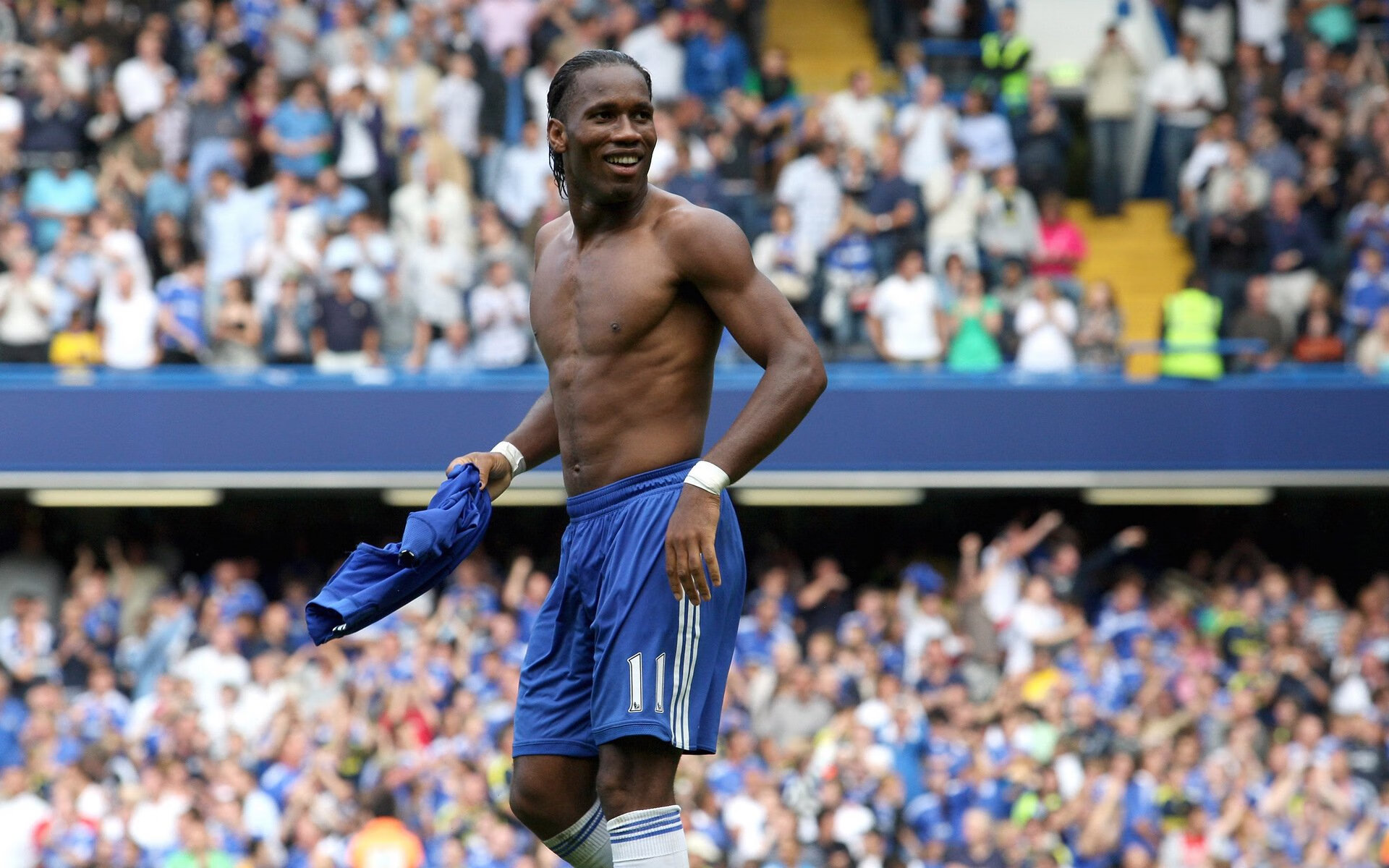 世界杯之后:摩洛哥队回国 被王宫以最高礼仪接见